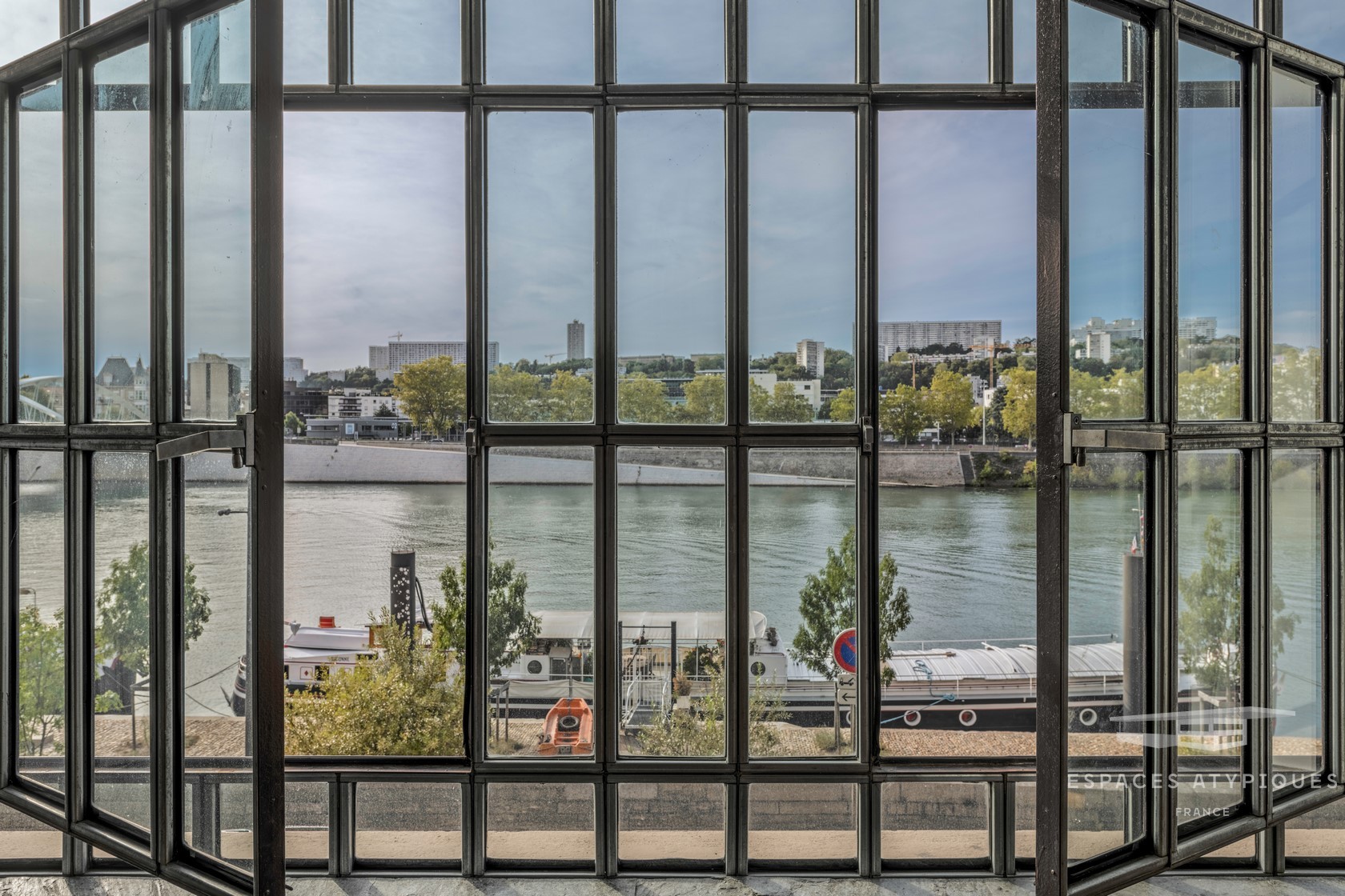 LO3