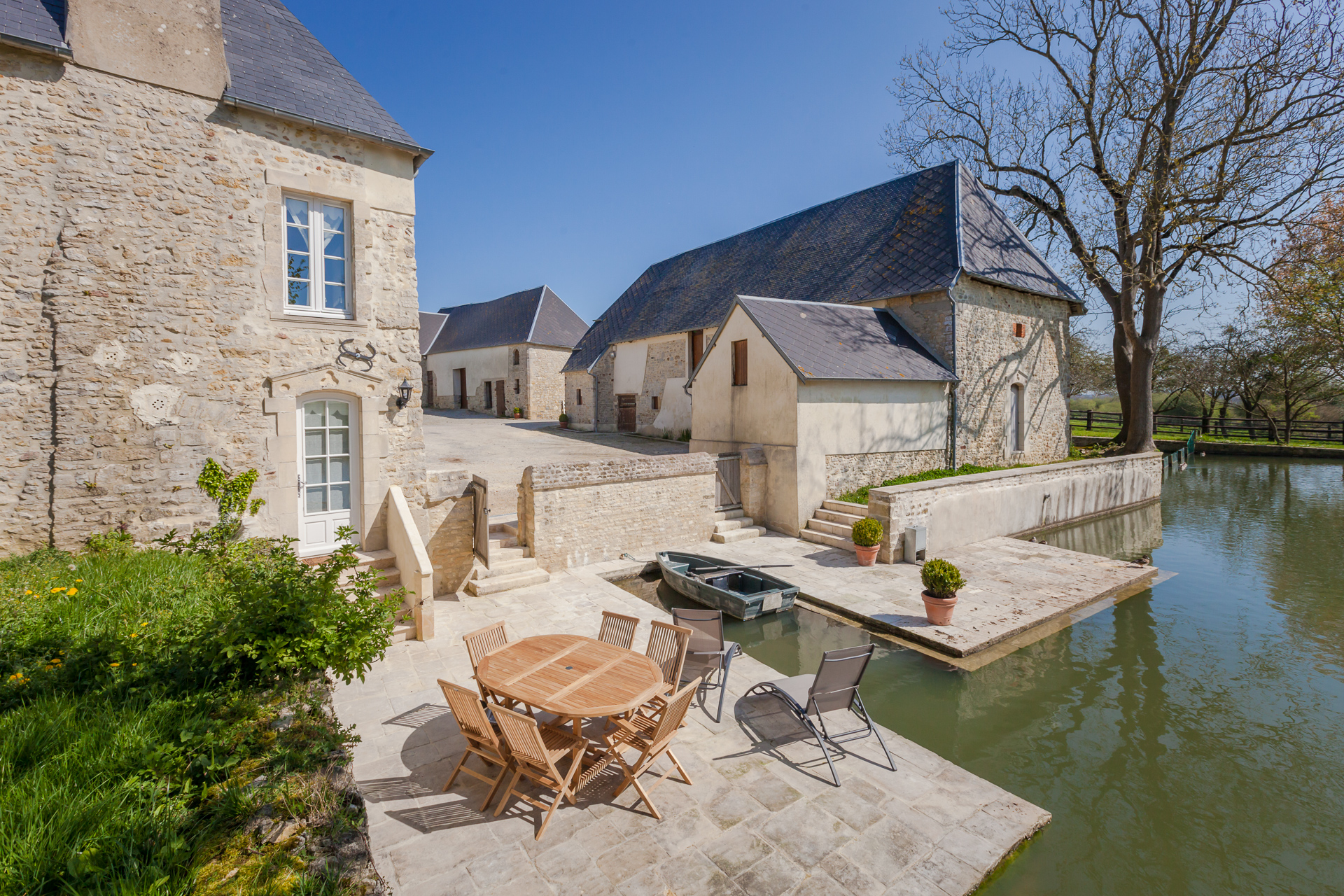 Une maison avec son lac en Normandie, le clos de Blisse NO21