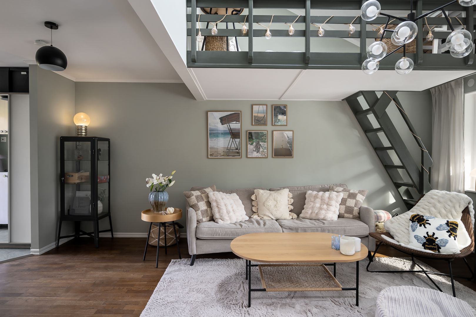 ST1