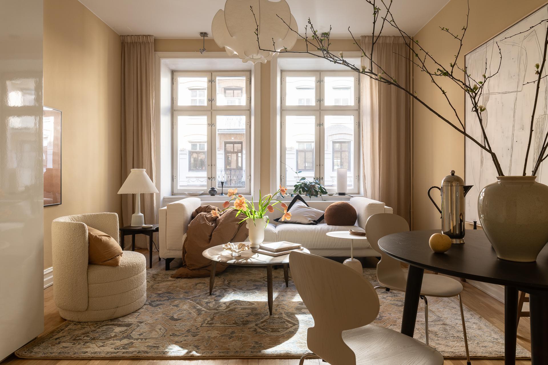 A well-designed 39sqm one-bedroom apartment in a building of classic beauty SU1 4